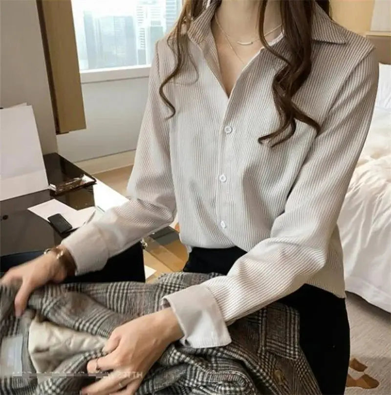 Léa | Elegante gestreepte blouse